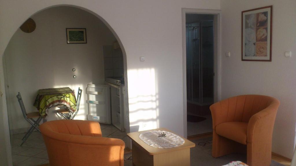 Flora Villa Heviz Bilik gambar