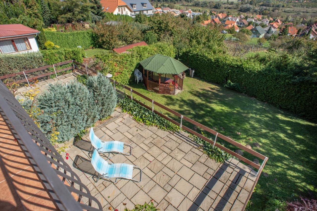 Flora Villa Heviz Luaran gambar